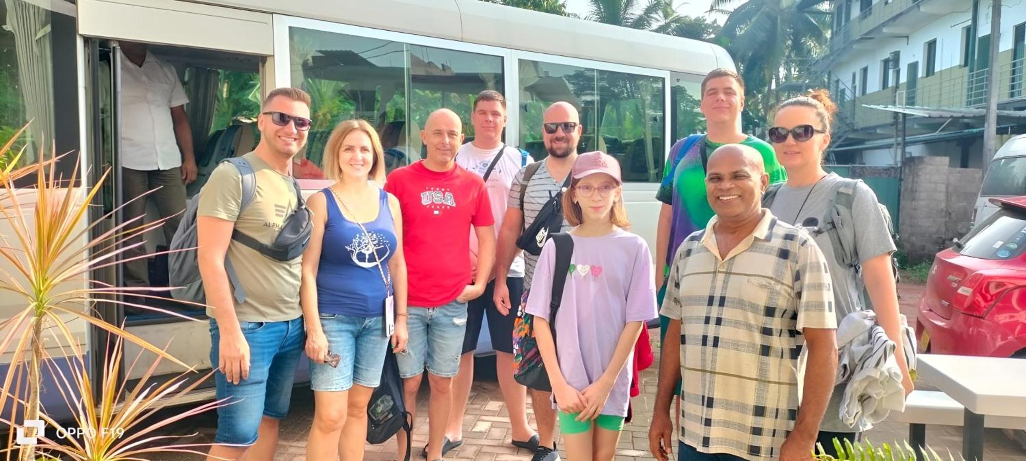 Ceylon Lodge - Airport Transit Hostel Негомбо Экстерьер фото